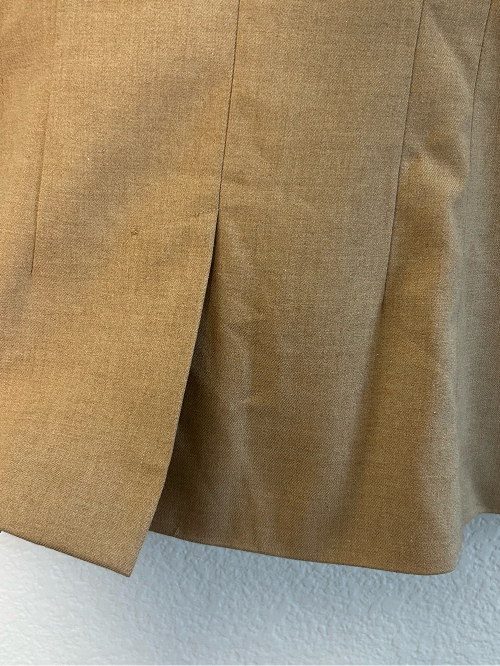 Chelsea 28 Classic Women's Tan Blazer Jacket - Tailored Two-Button - Picture 13 of 16